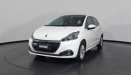 Peugeot • 208