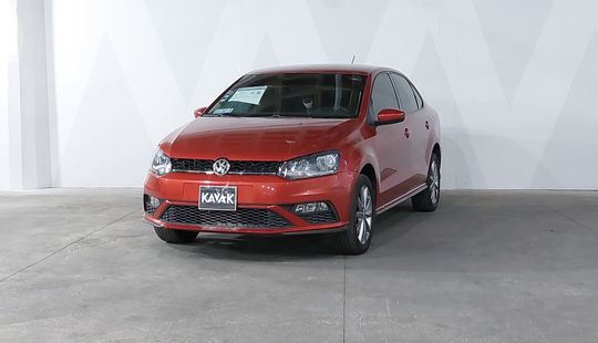 Volkswagen • Vento