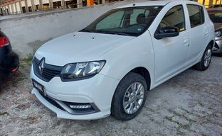 Renault • Sandero