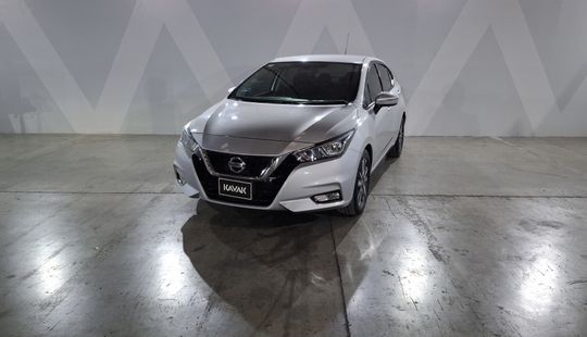 Nissan • Versa