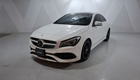 Mercedes Benz • Clase CLA