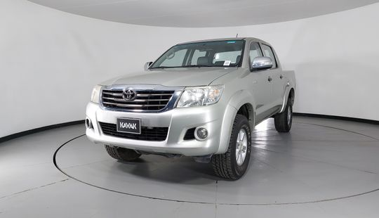 Toyota • Hilux