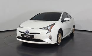 Toyota • Prius