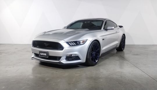 Ford • Mustang