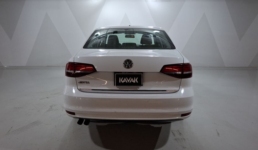 Volkswagen Jetta 2.5 COMFORTLINE TIP. BOLSAS AIRE DEL. Sedan 2018