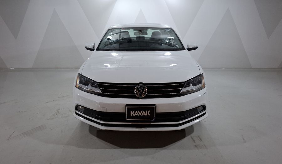 Volkswagen Jetta 2.5 COMFORTLINE TIP. BOLSAS AIRE DEL. Sedan 2018