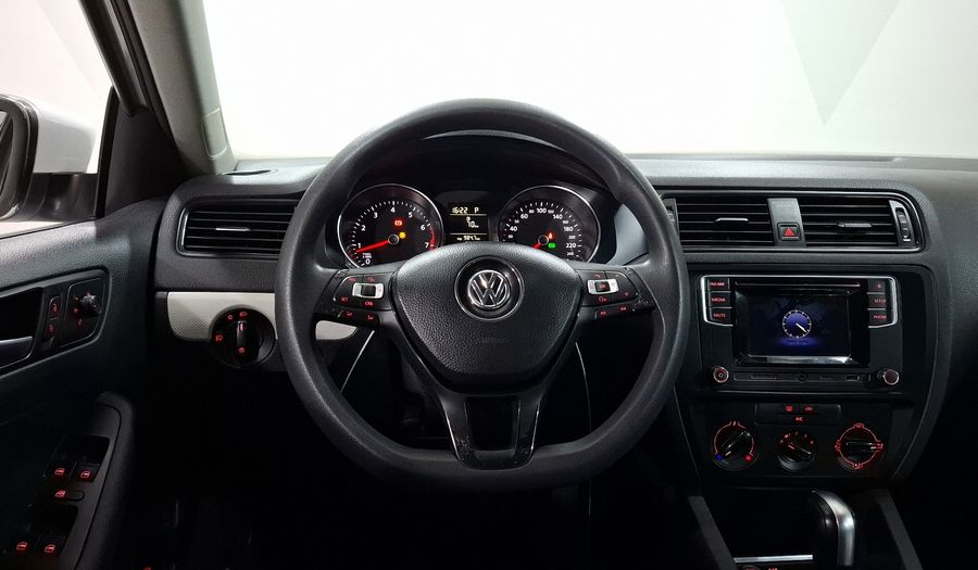 Volkswagen Jetta 2.5 COMFORTLINE TIP. BOLSAS AIRE DEL. Sedan 2018