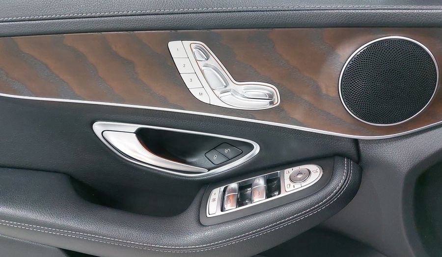 Mercedes Benz Clase C 2.0 200 EXCLUSIVE AUTO Sedan 2018