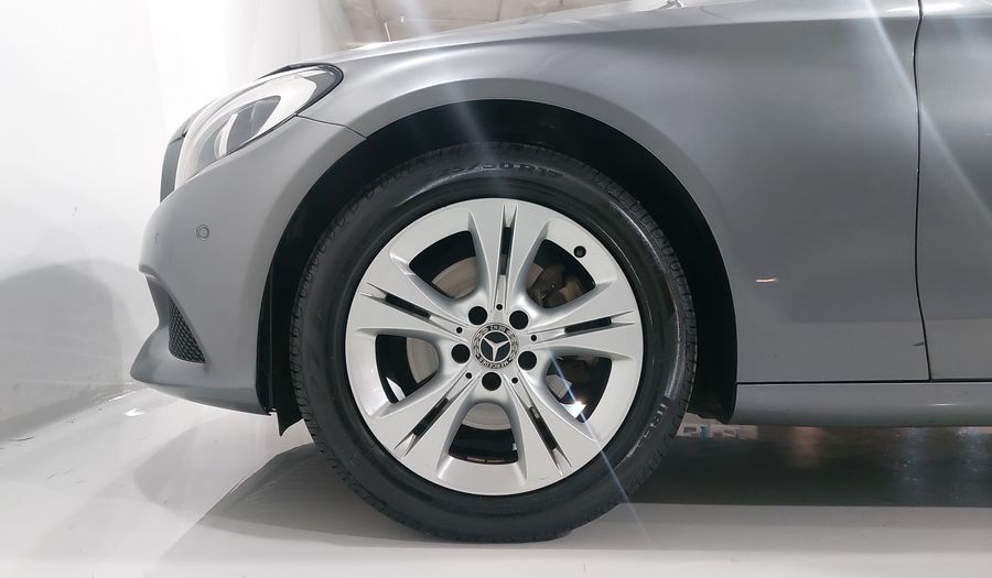Mercedes Benz Clase C 2.0 200 EXCLUSIVE AUTO Sedan 2018