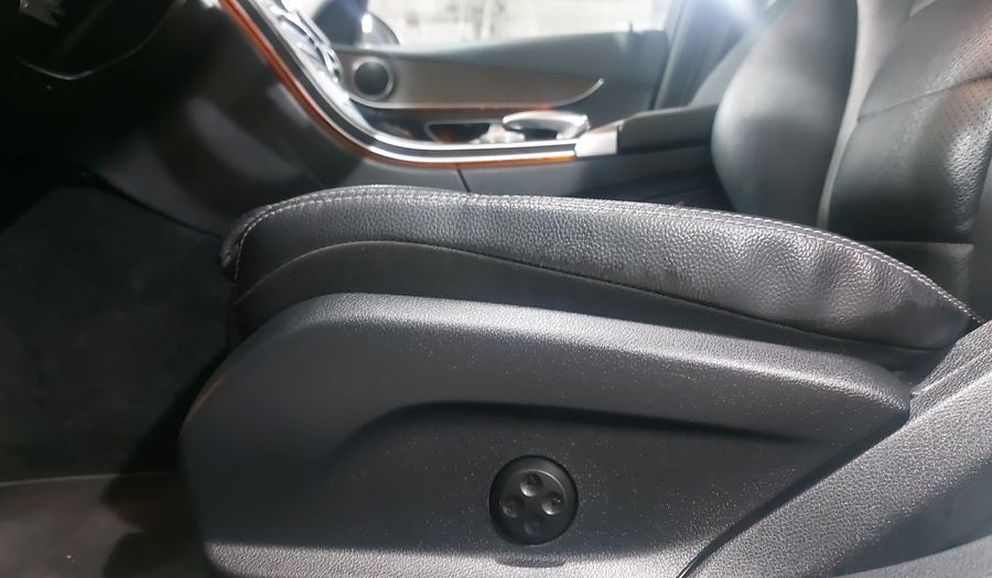 Mercedes Benz Clase C 2.0 200 EXCLUSIVE AUTO Sedan 2018