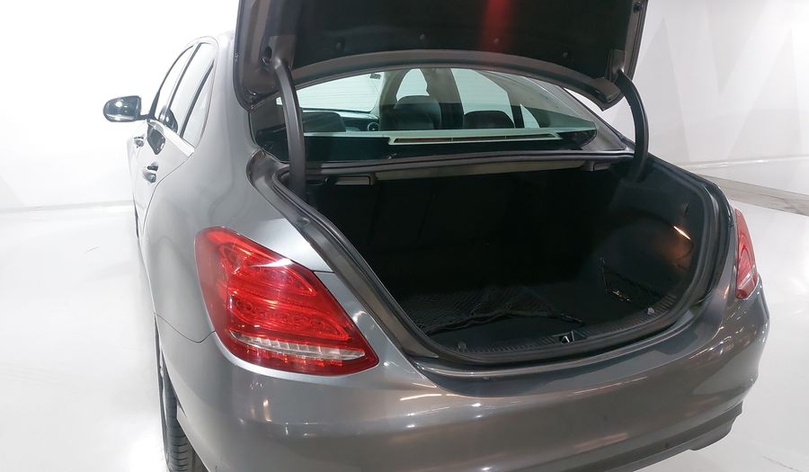 Mercedes Benz Clase C 2.0 200 EXCLUSIVE AUTO Sedan 2018