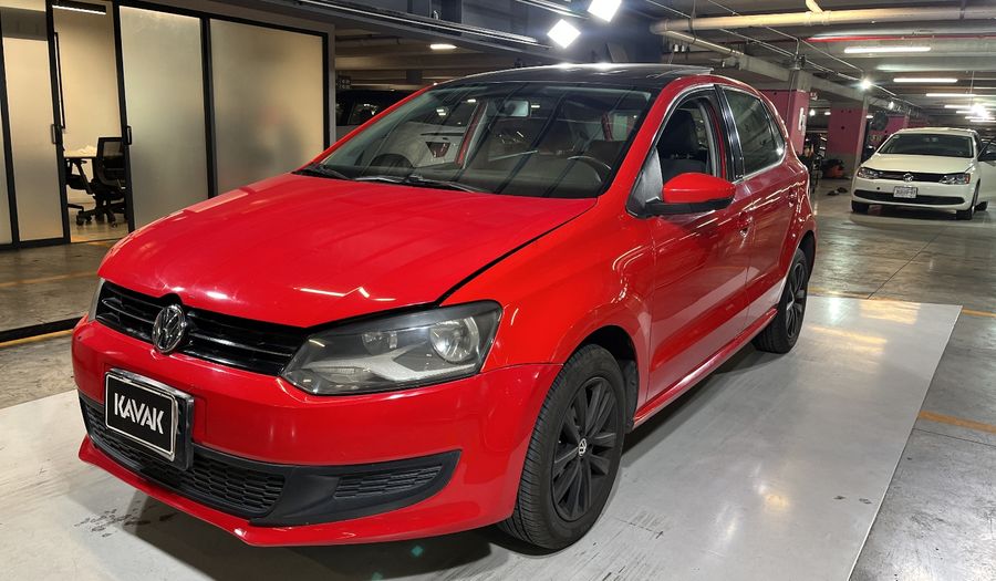 Volkswagen Polo 1.2 COMFORTLINE MT Hatchback 2013