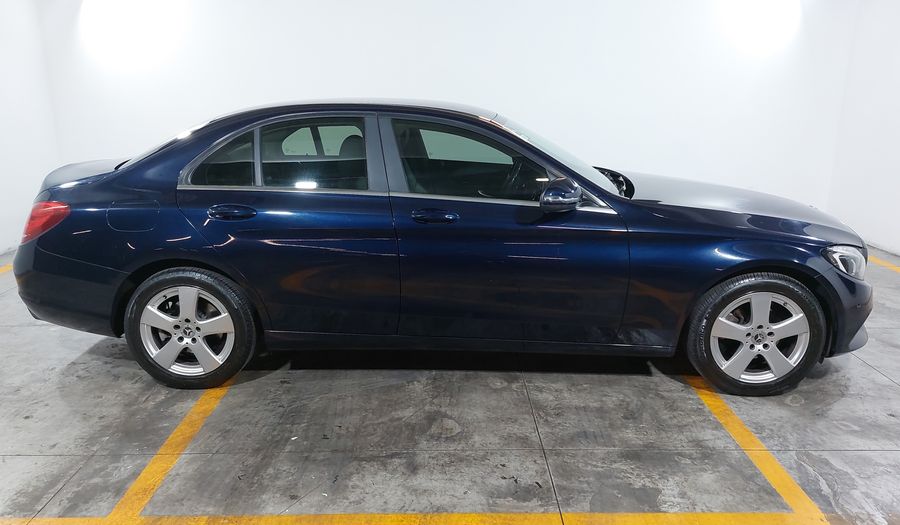 Mercedes Benz Clase C 1.6 180 AUTO Sedan 2018