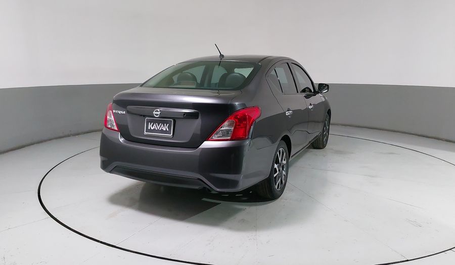 Nissan Versa 1.6 EXCLUSIVE AUTO Sedan 2017