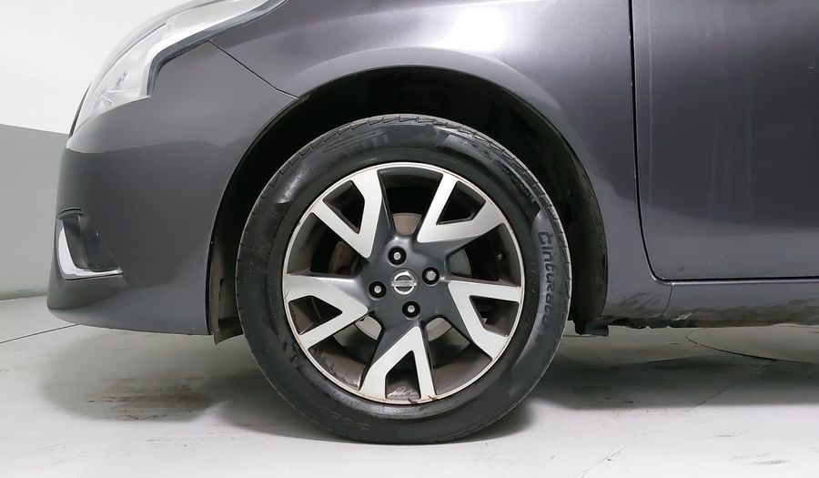 Nissan Versa 1.6 EXCLUSIVE AUTO Sedan 2017