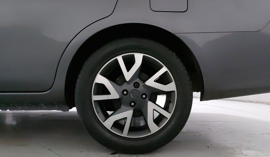 Nissan Versa 1.6 EXCLUSIVE AUTO Sedan 2017