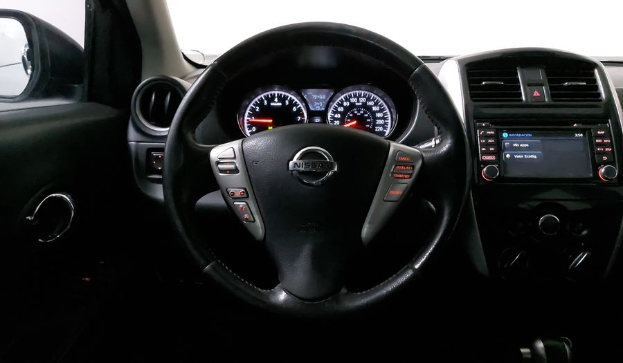 Nissan Versa 1.6 EXCLUSIVE AUTO Sedan 2017
