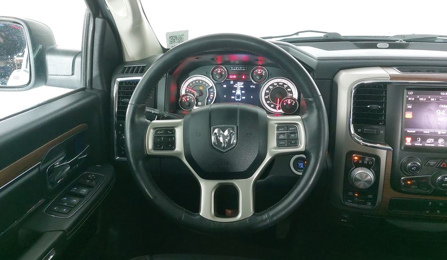 Ram 2500 5.7 CREW CAB LARAMIE 4WD Pickup 2015
