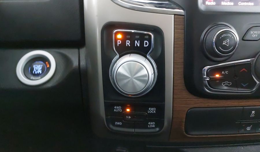 Ram 2500 5.7 CREW CAB LARAMIE 4WD Pickup 2015