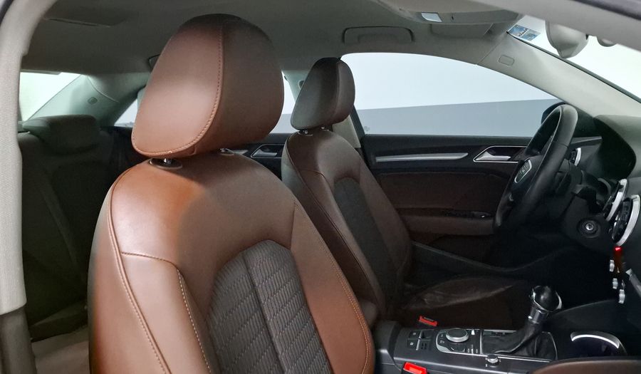 Audi A3 1.8 TFSI ATTRACTION S TRONIC Sedan 2015