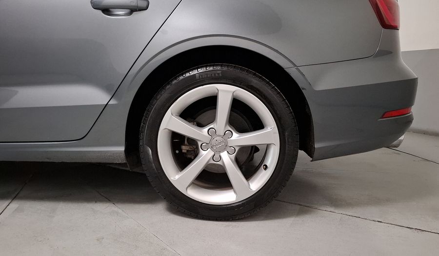 Audi A3 1.8 TFSI ATTRACTION S TRONIC Sedan 2015