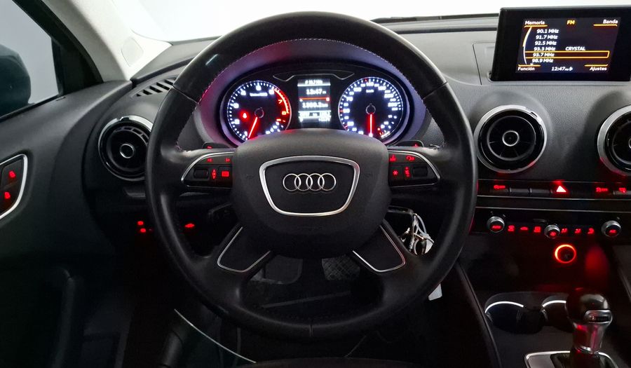 Audi A3 1.8 TFSI ATTRACTION S TRONIC Sedan 2015
