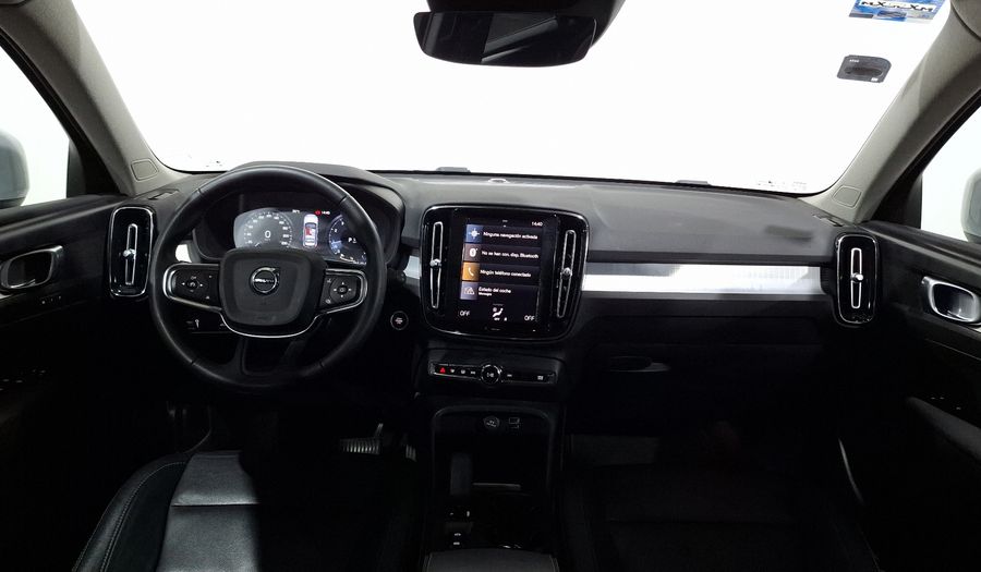 Volvo Xc40 2.0 T4 MOMENTUM AUTO Suv 2022