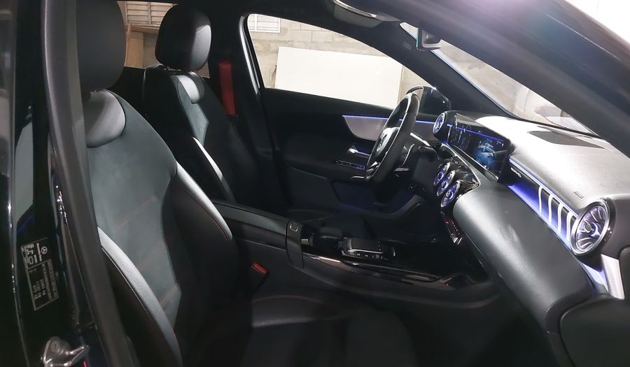Mercedes Benz Clase A 2.0 MERCEDES-AMG 35 DCT 4MATIC Sedan 2022