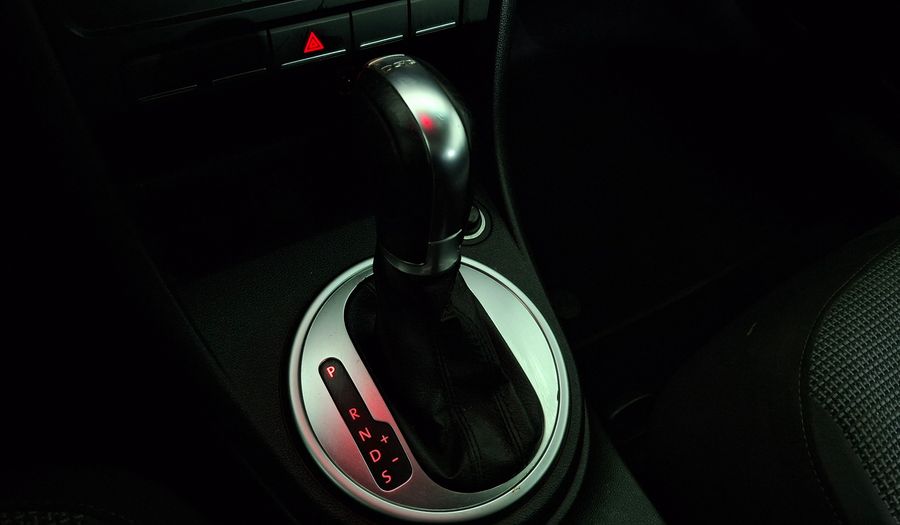 Volkswagen Beetle 1.4 TSI DSG DESIGN Hatchback 2015
