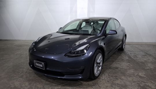 Tesla • Model 3