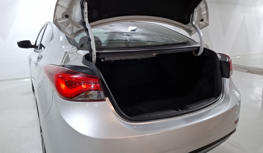 Hyundai Elantra 1.8 LIMITED TECH AT Sedan 2015