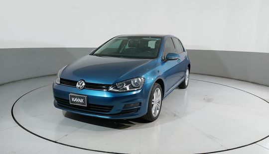 Volkswagen • Golf