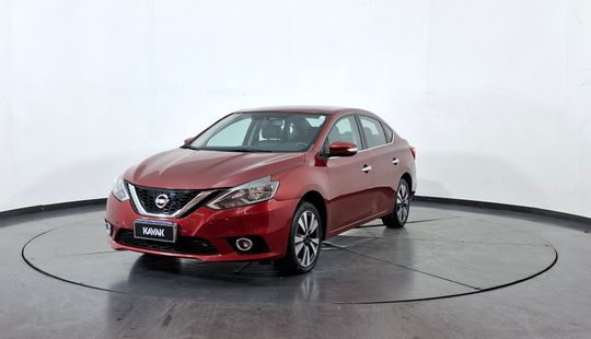 Nissan • Sentra