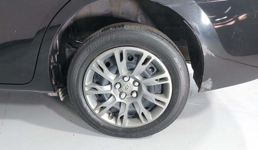 Toyota Corolla 1.8 BASE MT Sedan 2015