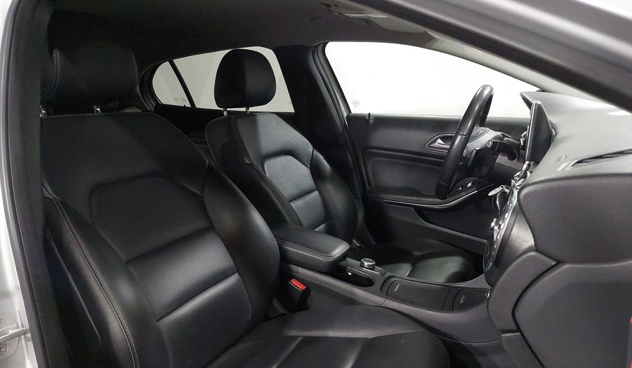 Mercedes Benz Clase Gla 1.6 GLA 200 CGI SPORT Suv 2016