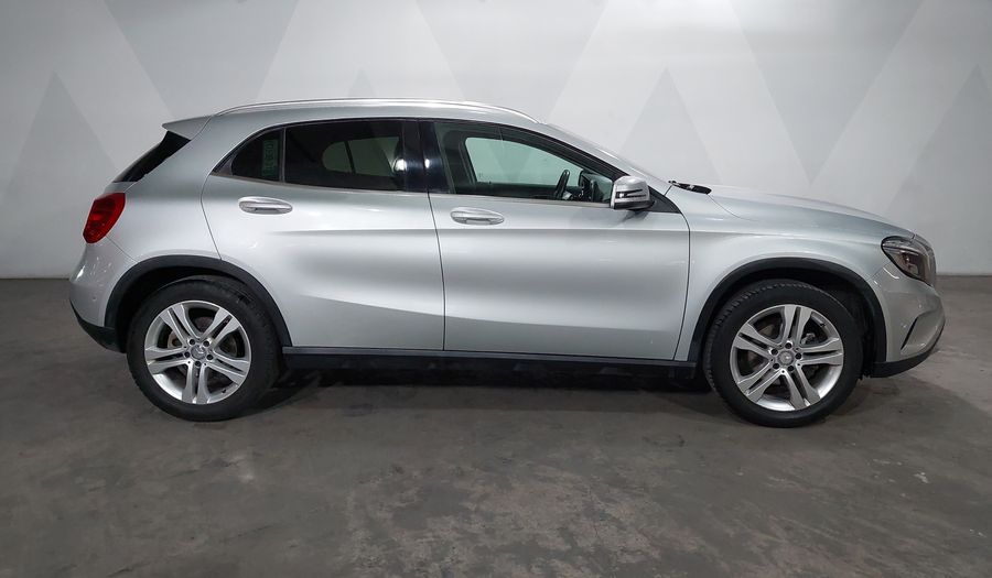 Mercedes Benz Clase Gla 1.6 GLA 200 CGI SPORT Suv 2016