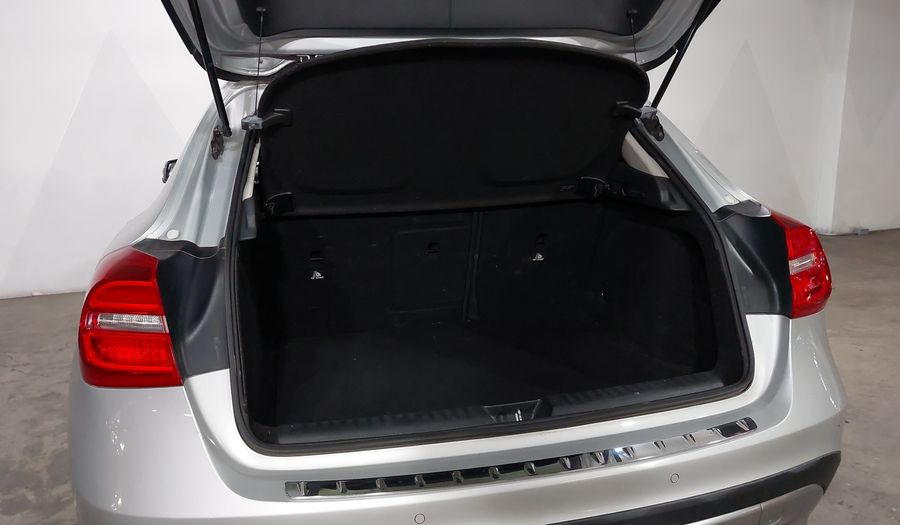 Mercedes Benz Clase Gla 1.6 GLA 200 CGI SPORT Suv 2016