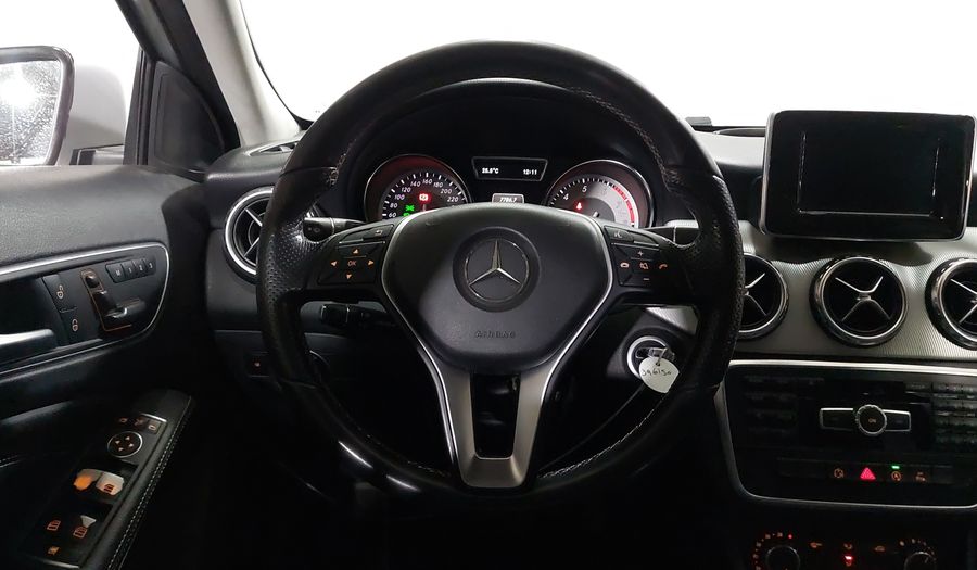 Mercedes Benz Clase Gla 1.6 GLA 200 CGI SPORT Suv 2016