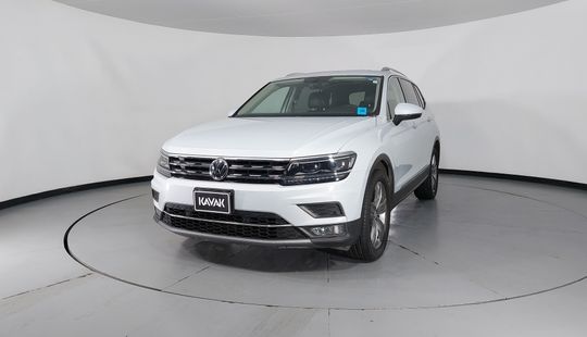 Volkswagen • Tiguan
