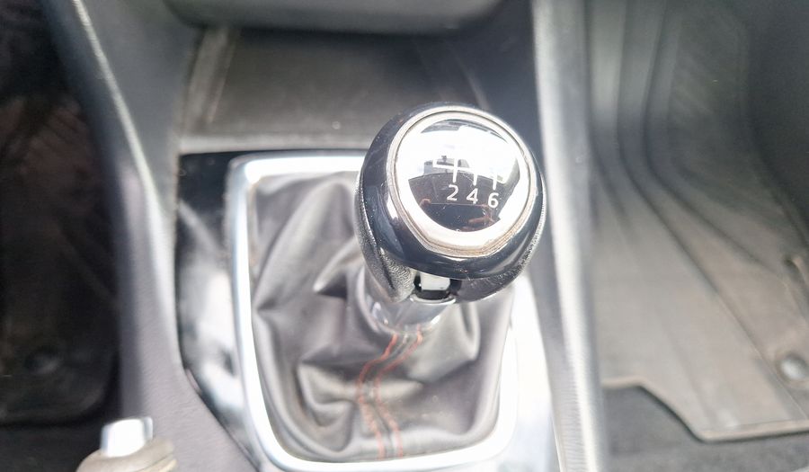 Mazda 3 2.0 SKYACTIV-G V Sedan 2015