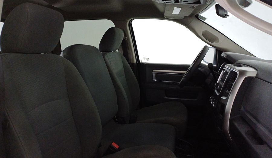 Ram 2500 5.7 CREW CAB SLT TRABAJO 4X4 V8 6AT Pickup 2018