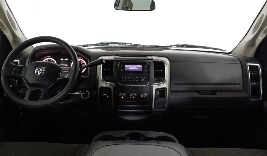 Ram 2500 5.7 CREW CAB SLT TRABAJO 4X4 V8 6AT Pickup 2018