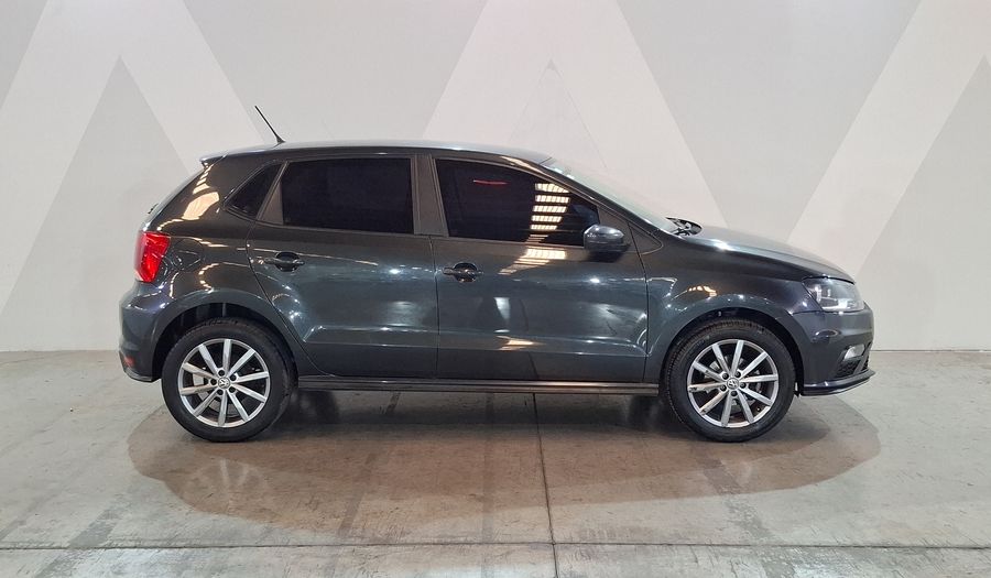 Volkswagen Polo 1.6 COMFORTLINE PLUS AUTO Hatchback 2021