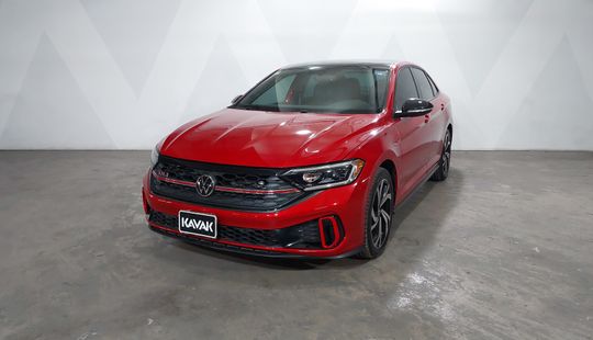 Volkswagen • Jetta