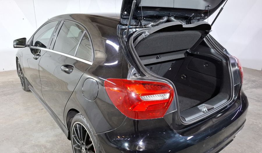 Mercedes Benz Clase A 1.6 200 SPORT DCT Hatchback 2018