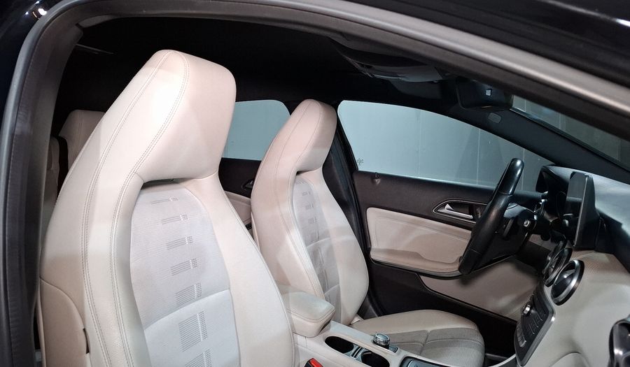 Mercedes Benz Clase A 1.6 200 URBAN DCT Hatchback 2018