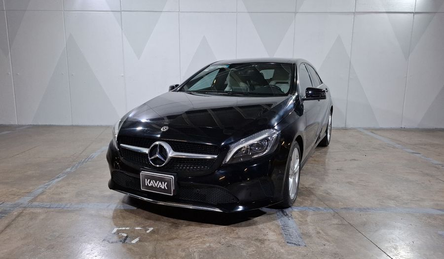Mercedes Benz Clase A 1.6 200 URBAN DCT Hatchback 2018