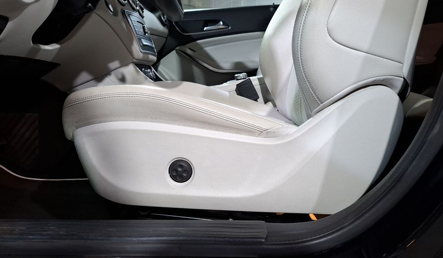 Mercedes Benz Clase A 1.6 200 URBAN DCT Hatchback 2018