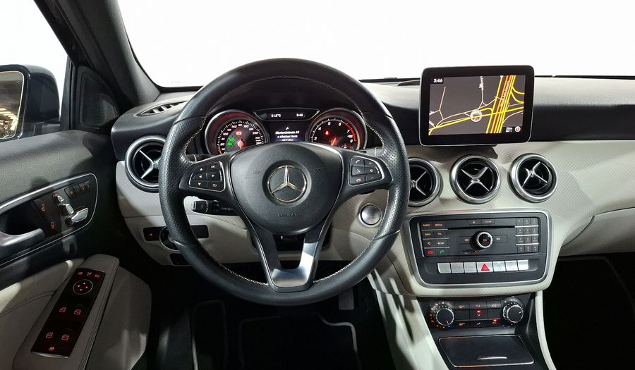 Mercedes Benz Clase A 1.6 200 URBAN DCT Hatchback 2018