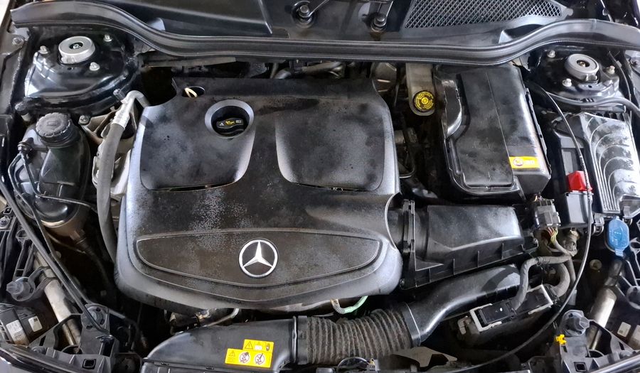 Mercedes Benz Clase A 1.6 200 URBAN Hatchback 2017